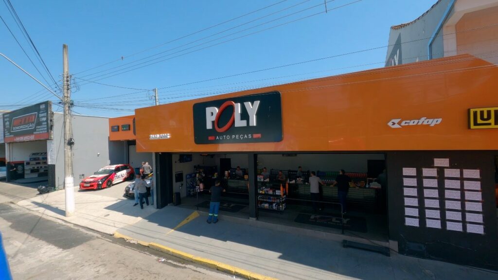 Segundo Ano do Evento Pit-Stop Poly Autopeças Reúne Mais de 200 Veículos em Análise Técnica e Sorteios