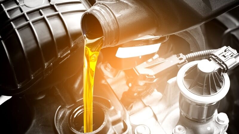 Como Escolher o Melhor Lubrificante para Seu Veículo: Dicas dos Especialistas da Poly Auto Peças